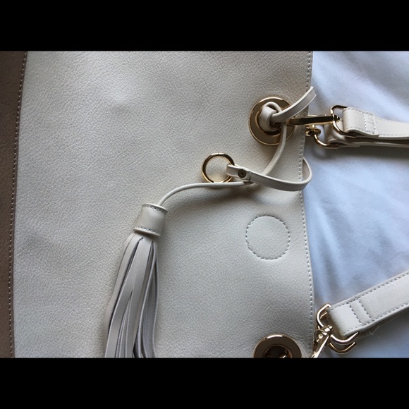 Tote - Picture 3 of 3